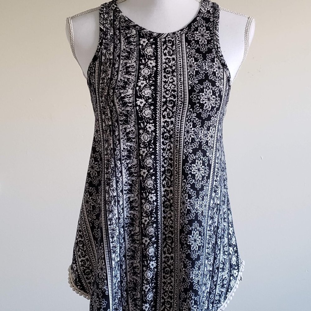 📌 Boho Paisley Patterned Racer Back Tank Top